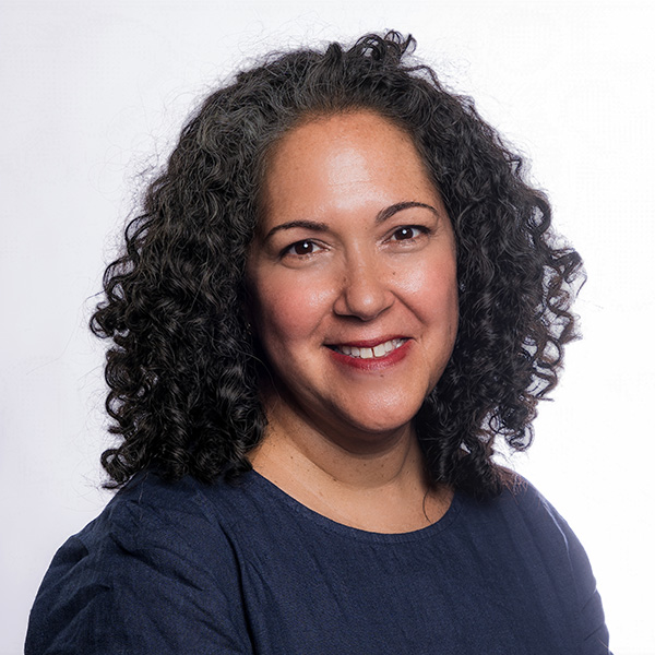 Idil Cakim