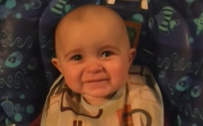 The Power of a Song – Baby’s Reaction to Mom’s Song