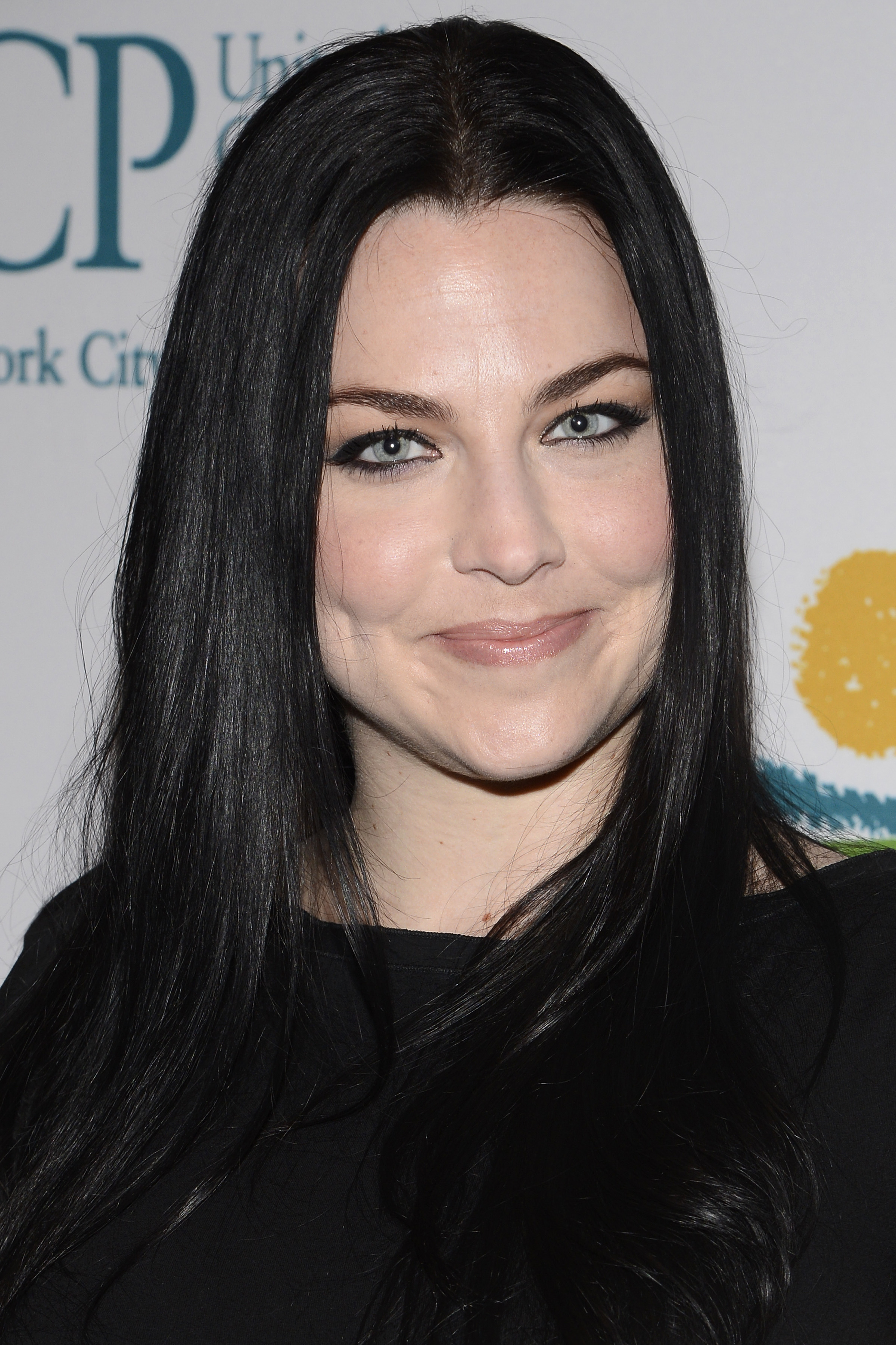 Evanescence’s Amy Lee Opens up About Motherhood (Video)