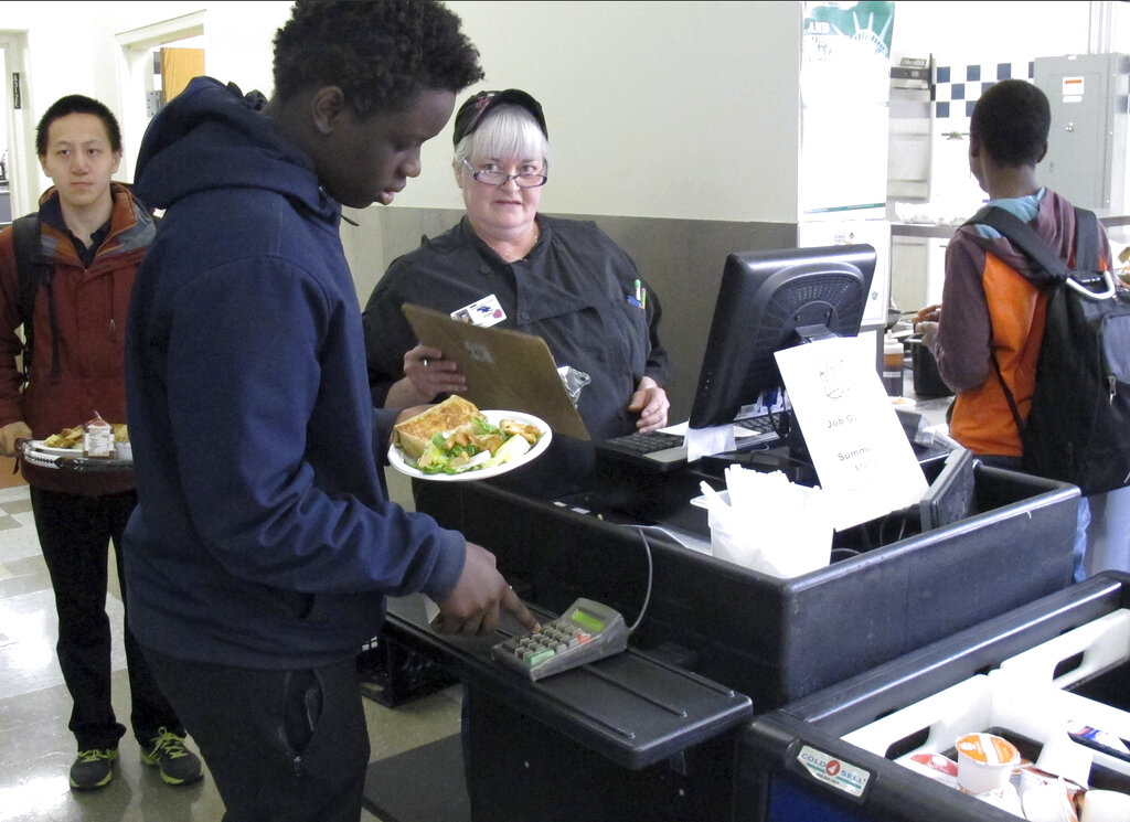With Trump rollback, school lunch could get more white bread