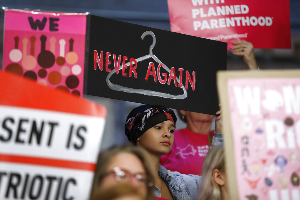 Number of abortions in US falls to lowest level since 1973