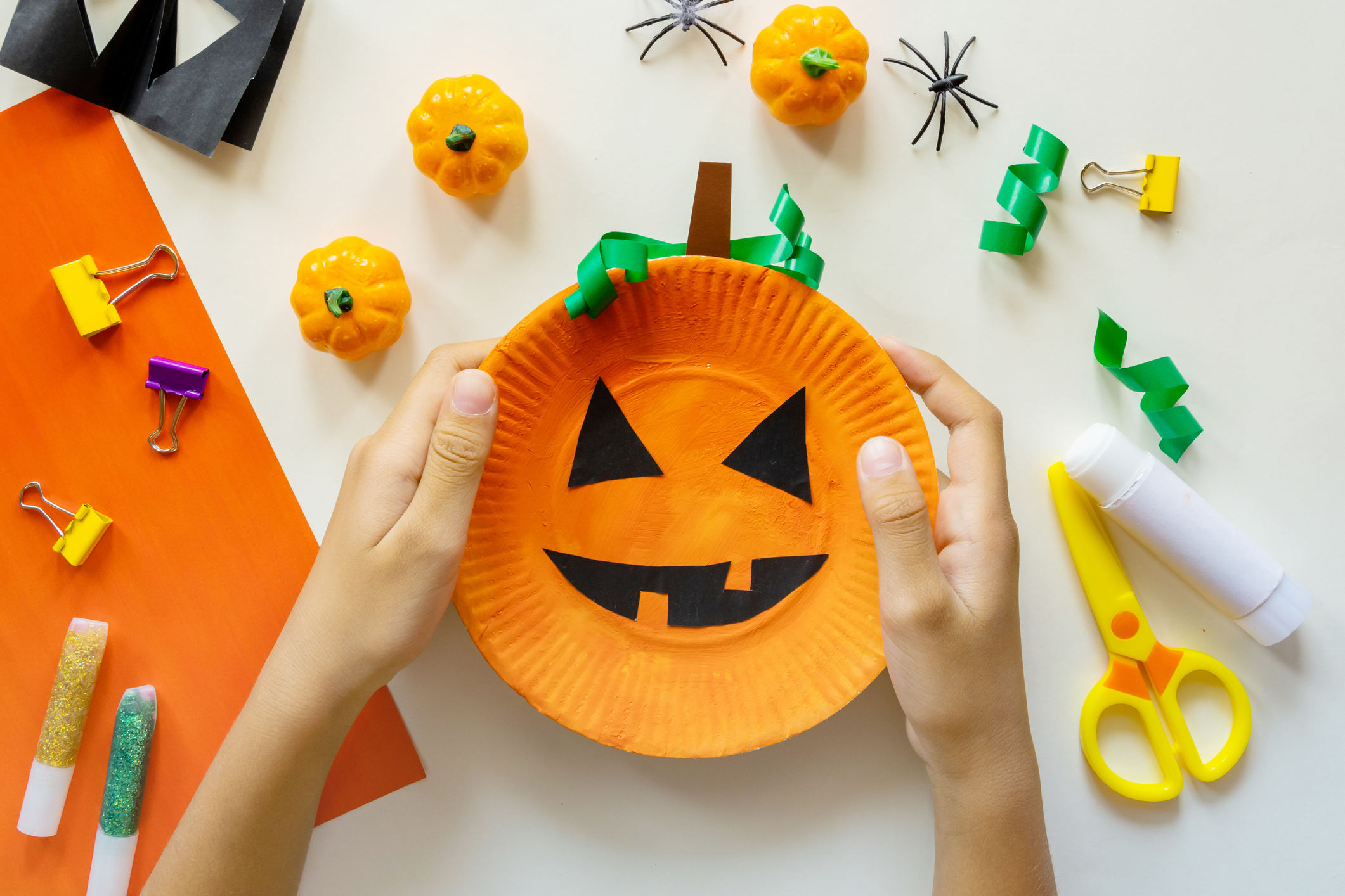 10 Easy Crafts for Halloween